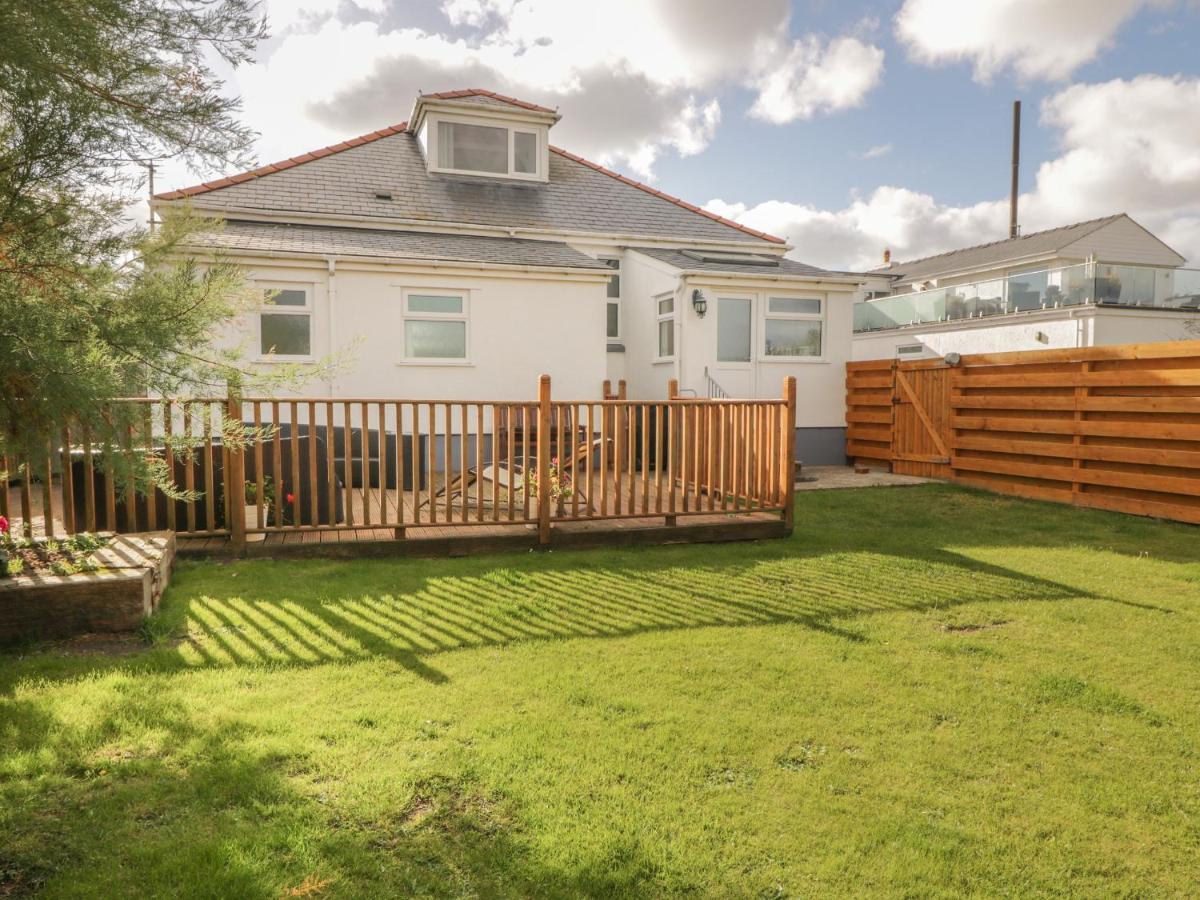 Coed Llai Villa Holyhead Exterior photo